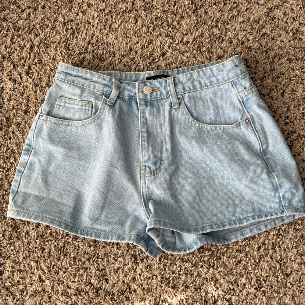PrettyLittle Thing Denim shorts Blue SZ 2